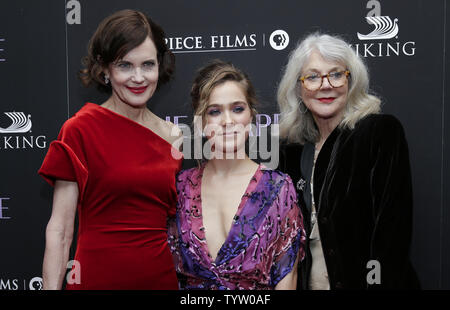 Elizabeth McGovern, Haley Lu Richardson et Blythe Danner arrivent sur le tapis rouge à 'l'Escorte' New York en première mondiale au Musée d'Art Moderne le 25 mars 2019 dans la ville de New York. Photo de John Angelillo/UPI Banque D'Images