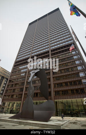 Richard J. daley center ou daley plaza avec picasso sculpture édifice du palais de Chicago IL États-unis Banque D'Images