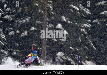 L'Autrichien Benjamin Raich est en compétition dans l'épreuve du slalom lors de l'édition 2010 des Jeux Olympiques d'hiver de Vancouver à Whistler, Canada le 27 février 2010. UPI/Kevin Dietsch Banque D'Images