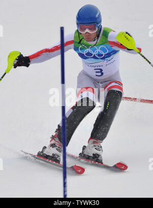 L'Autrichien Benjamin Raich est en compétition dans l'épreuve du slalom lors de l'édition 2010 des Jeux Olympiques d'hiver de Vancouver à Whistler, Canada le 27 février 2010. UPI/Kevin Dietsch Banque D'Images