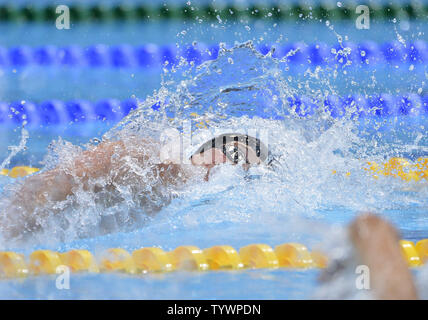 Ryan Lochte du United States nage dans l'épreuve du 4 X 200 m relais nage libre finale aux Jeux Olympiques d'été de 2012 à Londres le 31 juillet 2012 à Stratford, Londres. L'équipe des Etats-Unis de Conor Dwyer, Michael Phelps, Ricky Berens et Lochte a remporté la médaille d'or avec un temps de 6:59,70 dans la finale. UPI/Brian Kersey Banque D'Images