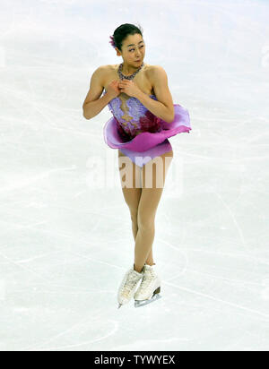 Mao Asada du Japon s'effectue au cours de l'équipe de patinage artistique dames Programme court la concurrence dans le cadre des Jeux Olympiques d'hiver de 2010 à Sotchi, en Russie , février 2014. UPI/Vidon-White Maya Banque D'Images