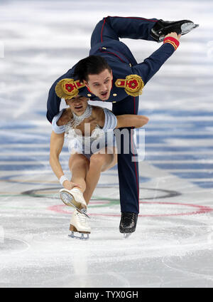 Les Russes Tatiana Volosozhar et Maxim Trankov effectuer au cours de la figure skating : couples programme court au cours de l'événement des Jeux Olympiques d'hiver de Sotchi le 11 février 2014. L'ancien champion olympique s'est classé 24e. UPI/Vidon-White Maya Banque D'Images