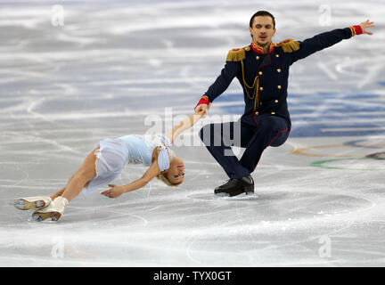 Les Russes Tatiana Volosozhar et Maxim Trankov effectuer au cours de la figure skating : couples programme court au cours de l'événement des Jeux Olympiques d'hiver de Sotchi le 11 février 2014. L'ancien champion olympique s'est classé 24e. UPI/Vidon-White Maya Banque D'Images