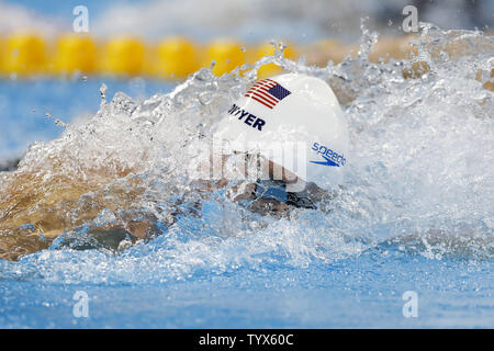 America's Conor Dwyer participe à la chaleur de la six men's 200m nage libre aux Jeux olympiques de natation au stade des Jeux Olympiques de Rio 2016 à Rio de Janeiro, Brésil, le 7 août 2016. Dwyer a remporté sa vague avec un temps de 1:45,95. Photo de Matthew Healey/UPI Banque D'Images