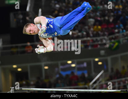 Nil Wilson de Grande-Bretagne est en concurrence sur la barre horizontale à la finale de l'arène olympique Jeux Olympiques d'été de Rio 2016 à Rio de Janeiro, Brésil, le 16 août 2016. Photo par Kevin Dietsch/UPI Banque D'Images