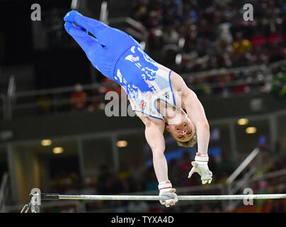 Nil Wilson de Grande-Bretagne est en concurrence sur la barre horizontale à la finale de l'arène olympique Jeux Olympiques d'été de Rio 2016 à Rio de Janeiro, Brésil, le 16 août 2016. Photo par Kevin Dietsch/UPI Banque D'Images