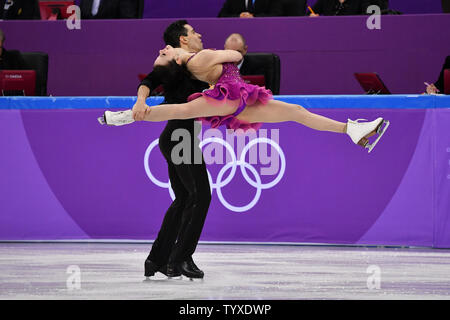 Anna Cappellini et Luca Lanotte de l'Italie dans l'épreuve par équipe de danse sur glace, patinage artistique danse courte compétition durant les Jeux Olympiques d'hiver de Pyeongchang 2018, à l'Ice Arena à Gangneung Gangneung, Corée du Sud, le 11 février 2018. Photo de Richard Ellis/UPI Banque D'Images