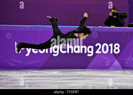 Boyang Jin de la concurrence de la Chine dans le programme court de patinage simple hommes au cours de l'hiver 2018 de Pyeongchang Jeux Olympiques, à l'Ice Arena à Gangneung Gangneung, Corée du Sud, le 16 février 2018. Photo de Richard Ellis/UPI Banque D'Images