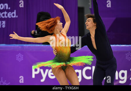 Zagorski Tiffani et Jonathan Guerreiro de Russie en compétition en Danse Programme court au cours de l'événement des Jeux Olympiques d'hiver de Pyeongchang 2018, à l'Ice Arena à Gangneung Gangneung, Corée du Sud, le 19 février 2018. Photo de Richard Ellis/UPI Banque D'Images