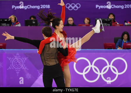 Yura Min et Alexandre Gamelin de Corée en compétition en Danse Programme court au cours de l'événement des Jeux Olympiques d'hiver de Pyeongchang 2018, à l'Ice Arena à Gangneung Gangneung, Corée du Sud, le 19 février 2018. Photo de Richard Ellis/UPI Banque D'Images