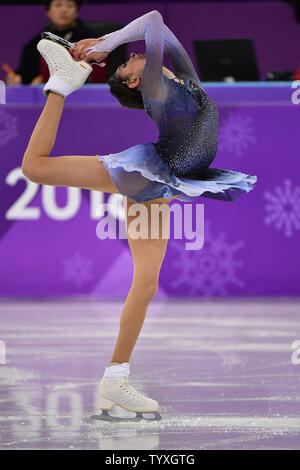 Evgenia Medvedeva de Russie participe à l'Unique Dames Programme court de patinage pendant les Jeux Olympiques d'hiver de Pyeongchang 2018, à l'Ice Arena à Gangneung Gangneung, Corée du Sud, le 21 février 2018. Photo de Richard Ellis/UPI Banque D'Images