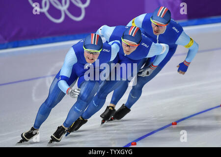 La Norvège participe à l'équipe de patinage de vitesse Hommes Poursuite par équipe lors de la finale des Jeux Olympiques d'hiver de 2018 à Pyeongchang, à l'ovale à Gangneung Gangneung, Corée du Sud, le 21 février 2018. Pays-bas a remporté la médaille d'or dans l'événement. Photo de Richard Ellis/UPI Banque D'Images