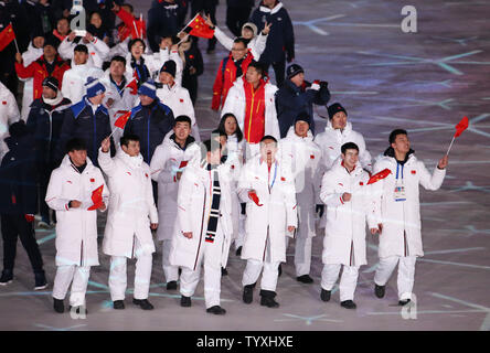 Les athlètes de la Chine arrivent à la cérémonie de clôture des Jeux Olympiques d'hiver de 2018 à Pyeongchang la, au Stade Olympique dans Daegwalnyeong, Corée du Sud, le 25 février 2018. Photo de Matthew Healey/UPI Banque D'Images