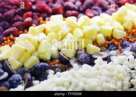 Un assortiment de fruits et de baies surgelées. Focus sélectif. Banque D'Images