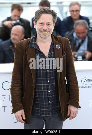 Mathieu Amalric arrive à un photocall pour le film "Le grand bain" pendant la 71ième congrès annuel international du Film de Cannes à Cannes, France le 13 mai 2018. Photo de David Silpa/UPI Banque D'Images