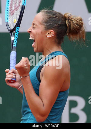 Madison Keys américain réagit après sa victoire le match quart de femmes contre Yulia Putintseva du Kazakhstan à Roland Garros à Paris le 5 juin 2018. Défait 7-6 Touches Putintseva (5), 6-4 à l'avance pour les demi-finales. Photo de David Silpa/UPI Banque D'Images