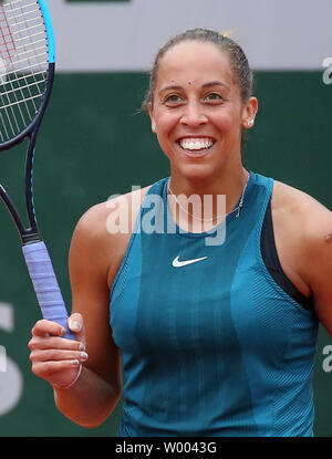 Madison Keys américain réagit après sa victoire le match quart de femmes contre Yulia Putintseva du Kazakhstan à Roland Garros à Paris le 5 juin 2018. Défait 7-6 Touches Putintseva (5), 6-4 à l'avance pour les demi-finales. Photo de David Silpa/UPI Banque D'Images