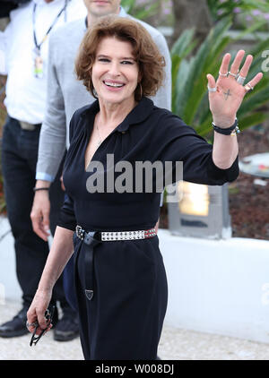 Fanny Ardant arrive à un photocall pour le film 'La Belle Epoque' au cours de la 20e Congrès International du Film de Cannes à Cannes, France, le 21 mai 2019. Photo de David Silpa/UPI Banque D'Images