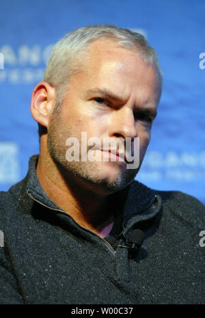 Martin McDonagh, réalisateur et scénariste du film 'In Bruges', regarde lors d'une conférence de presse le jour de l'ouverture du Festival de Sundance à l'Egyptian Theatre à Park City, Utah le 17 janvier 2008. McDonagh premières de film sur la soirée d'ouverture du festival et stars Colin Ferrall et Ralph Fiennes. (Photo d'UPI/Alexis C. Glenn) Banque D'Images