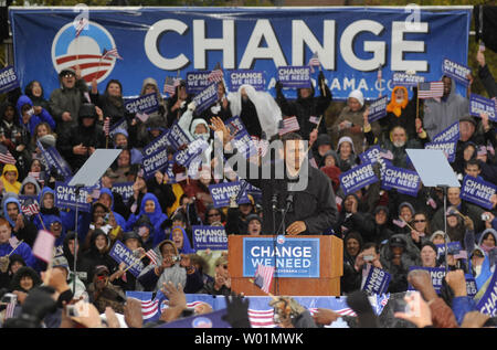 Le candidat démocrate Barack Obama prend la parole à un rassemblement électoral à Widener University à Chester, Pennsylvanie le 28 octobre 2008. (UPI Photo/Kevin DIetsch) Banque D'Images