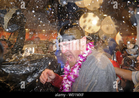 Le lanceur des Phillies de Philadelphie Brett Myers célèbre dans le clubhouse après les Phillies a gagné les World Series, défaisant les Rays de Tampa Bay dans le jeu 5, 4-3 à la Citizens Bank Park de Philadelphie le 29 octobre 2008. (UPI Photo/Kevin Dietsch) Banque D'Images