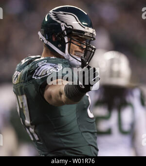 Philadelphia Eagles Brent Celek célèbre dans la zone des buts après son atterrissage au cours de premier trimestre NewYork Jets-Philadelphia Eagles action de jeu au Lincoln Financial Field, le 18 décembre 2011. UPI/John Anderson Banque D'Images