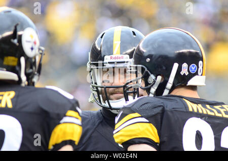 during an NFL football game in Pittsburgh, Monday, Sept. 18, 2023. (AP  Photo/Gene J. Puskar Stock Photo - Alamy