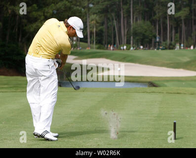 Sergio Garcia, de Castellon, Espagne tees off sur # 10 pendant la troisième série de Championnat des joueurs du tournoi de golf de la PGA à Ponte Vedra Beach, en Floride le 10 mai 2008. (UPI Photo/Mark Wallheiser) Banque D'Images