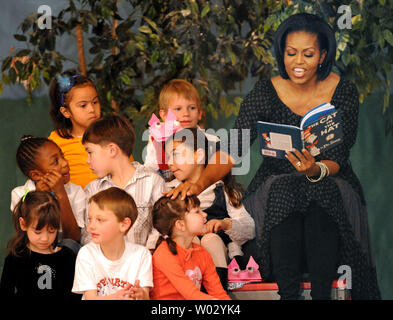 La Première Dame Michelle Obama lit le livre pour enfants * La petite ...