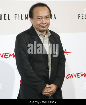 Réalisateur Rithy Panh arrive à un photocall pour le film 'Un barrage contre le pacifique' pendant la Festival International du Film de Rome à Rome le 24 octobre 2008. (Photo d'UPI/David Silpa) Banque D'Images