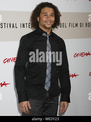 Acteur Corbin Bleu arrive à un photocall pour le film 'High School Musical III' pendant la Festival International du Film de Rome à Rome le 26 octobre 2008. (Photo d'UPI/David Silpa) Banque D'Images