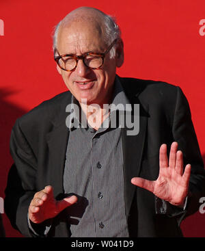 Michael Nyman arrive sur le tapis rouge lors de la 6ème Festival International du Film de Rome à Rome le 29 octobre 2011. UPI/David Silpa Banque D'Images