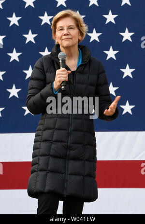 LAS VEGAS, NV - 17 Février : le candidat démocrate à la Sen Elizabeth Warren fait un arret de campagne pour sa candidature présidentielle en 2020 au Springs Preserve à Las Vegas, Nevada le 17 février 2019. Credit : Damairs MediaPunch/Carter Banque D'Images