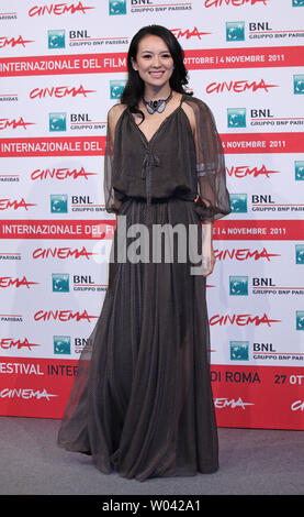 Zhang Ziyi arrive à un photocall pour le film "l'amour pour la vie" au cours de la 6e Festival International du Film de Rome à Rome le 2 novembre 2011. UPI/David Silpa Banque D'Images