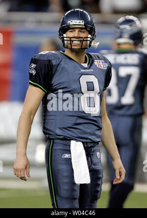 Matt Hasselbeck, Seattle Seahawks quarterback se réchauffe au Super Bowl XL avec les Seattle Seahawks et les Steelers de Pittsburgh au Ford Field de Detroit, MI., le 5 février 2006. (Photo d'UPI/Brian Kersey) Banque D'Images