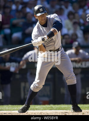 Des Yankees de New York Alex Rodriguez frappe dehors contre les Mariners de Seattle dans la manche huit à Safeco Field de Seattle le 16 août 2009. Les Mariners battre les Yankees 10-3. UPI /Jim Bryant. Banque D'Images