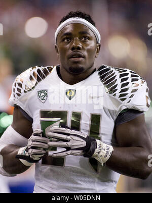 Oregon Ducks' d'utiliser de nouveau Kenjon Barner ressemble à l'enregistrement de ses 80 verges à l'encontre de la Washington State Cougars à CenturyLink Field à Seattle, Washington le 29 septembre 2012. Barner se précipita pour 195 verges sur 20 porte et a marqué trois touchés dans le 2ème classé Oregon 51-26 victoire sur l'État de Washington. UPI/Jim Bryant Photo. Banque D'Images