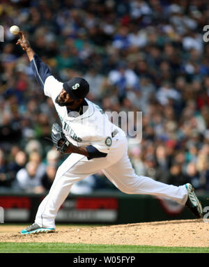 Plus près des Mariners de Seattle, Fernando Rodney, emplacements en neuvième manche de la saison d'ouverture à domicile contre les Los Angeles Angels vs 6 Avril, 2015 à Safeco Field de Seattle. Les Mariners battre les anges 4-1. Photo par Jim Bryant/UPI Banque D'Images