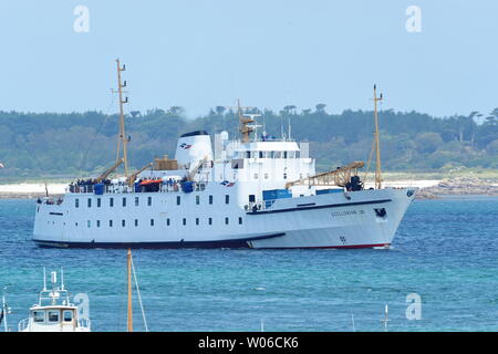 Le traversier Scillonian III arrive à St Marys, Penzance, Cornwall, UK Banque D'Images