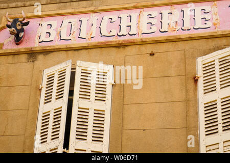 Vieille enseigne en boucherie, La Ciotat, Bouches-du-Rhône, France Banque D'Images