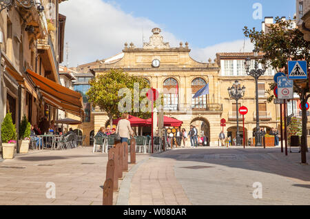 La plaza mayor de la ville de Haro dans la province de La Rioja au nord de l'Espagne Banque D'Images