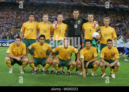 L'équipe de l'Australie avant le dernier match du groupe F de la Coupe du Monde de la FIFA, Allemagne 2006 à l'Gottlieb-Daimler-Stadion à l'événement de la Coupe du Monde de soccer à Stuttgart, Allemagne, le 22 juin 2006. La Croatie contre l'Australie 2:2. (Photo d'UPI / Christian Brunskill) Banque D'Images