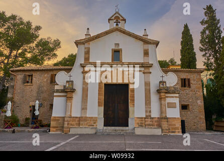 Esglesia del Calvari Church au coucher du soleil dans l'île de Majorque Pollença, Espagne Banque D'Images