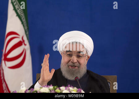 Le Président Hassan Rohani d'Iran prononce un discours lors de sa première conférence de presse après sa victoire à l'élection présidentielle de vendredi à Téhéran, Iran, le 22 mai 2017. Rouhani a gagné avec 57 % des voix. Photo par Maryam Rahmanian/UPI Banque D'Images