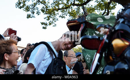 Lion dancers d'Onagawa, Miyagi-Prefecture Shishikofuri effectuer pendant un événement de style pour 'Tokyo Shishimai collection 2020" au Musée National de Tokyo à Tokyo, Japon le 11 mai 2019. Photo par Keizo Mori/UPI Banque D'Images