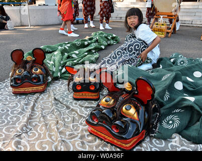 Tête de Lion Dance affichée à l'événement pour 'Tokyo Shishimai collection 2020" au Musée National de Tokyo à Tokyo, Japon le 11 mai 2019. Photo par Keizo Mori/UPI Banque D'Images