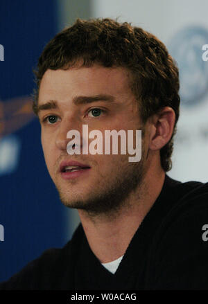 Justin Timberlake répond aux questions des médias à la conférence de presse pour "Edison" à l'hôtel Sutton Place, pendant le Festival International du Film de Toronto le 17 septembre 2005 à Toronto, Canada. (Photo d'UPI/Christine Chew) Banque D'Images