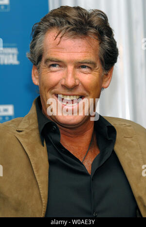 Pierce Brosnan assiste au Toronto International Film Festival conférence de presse pour 'Seraphim Falls' au Sutton Place Hotel de Toronto, Canada le 13 septembre 2006. (Photo d'UPI/Christine Chew) Banque D'Images