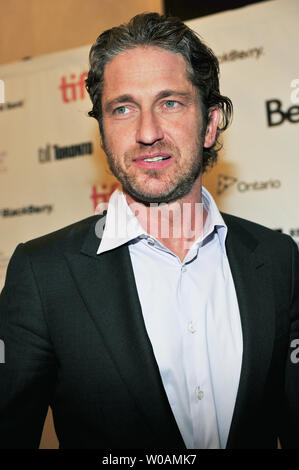 L'acteur Gerard Butler arrive pour le "rempart" première mondiale au Princess of Wales Theatre pendant le Festival International du Film de Toronto à Toronto, Canada le 10 septembre 2011. UPI/Christine Chew Banque D'Images